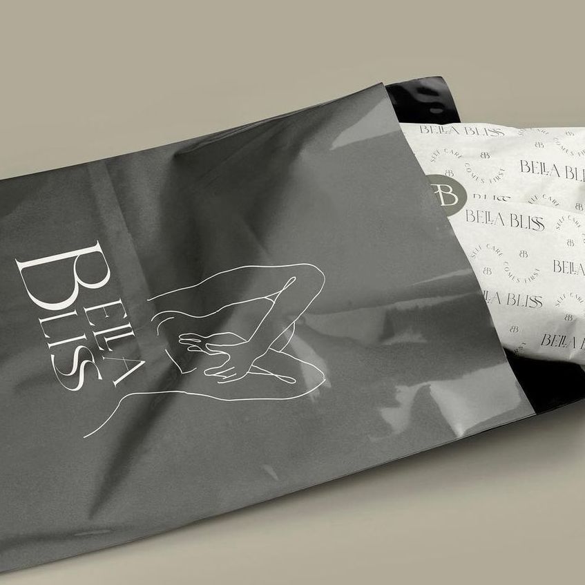 时尚服装衣服邮寄包装纸塑料袋设计展示效果图PSD样机模板 Mailer Bag Wrapping Tissue Paper Mockup Set插图8