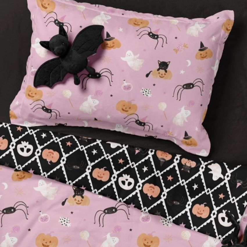 Peachy Halloween by Tati Abaurre - Files in Use example