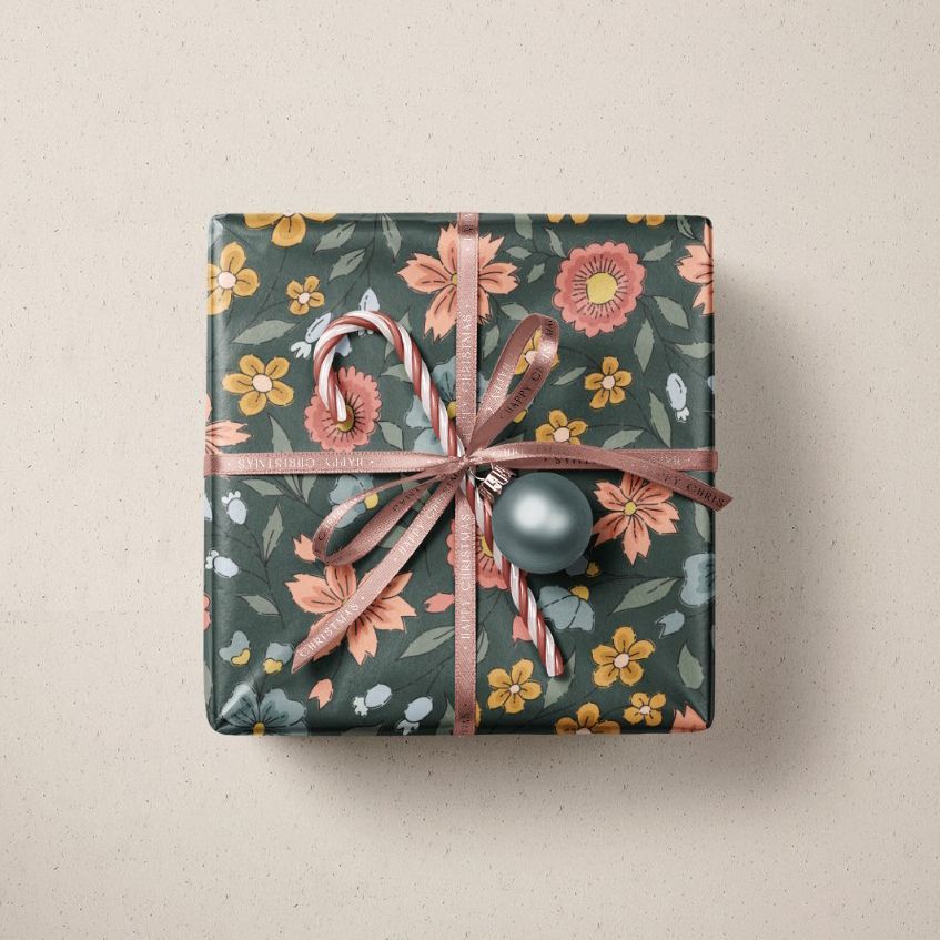 Ditsy Floral Pattern  by Vicky - Files in Use example